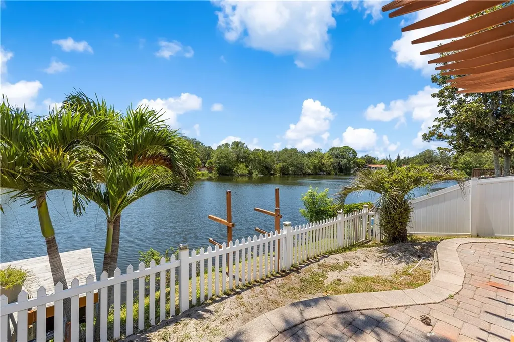 914 Carlton Road Tarpon Springs FL 34689