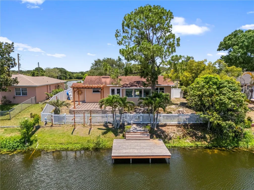 914 Carlton Road Tarpon Springs FL 34689