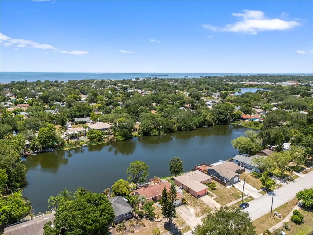 914 Carlton Road Tarpon Springs FL 34689