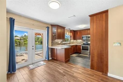 914 Carlton Road Tarpon Springs FL 34689