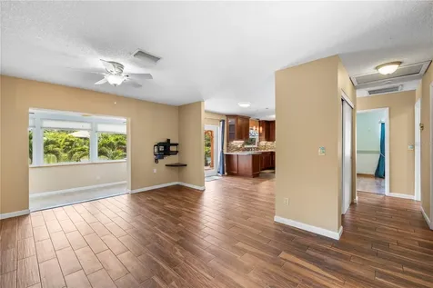 914 Carlton Road Tarpon Springs FL 34689