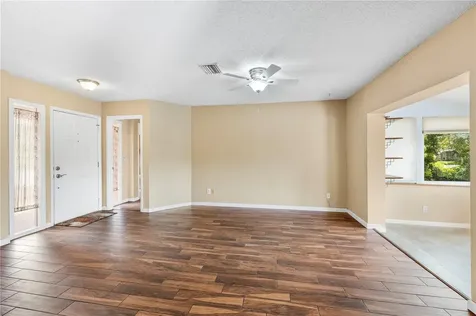914 Carlton Road Tarpon Springs FL 34689