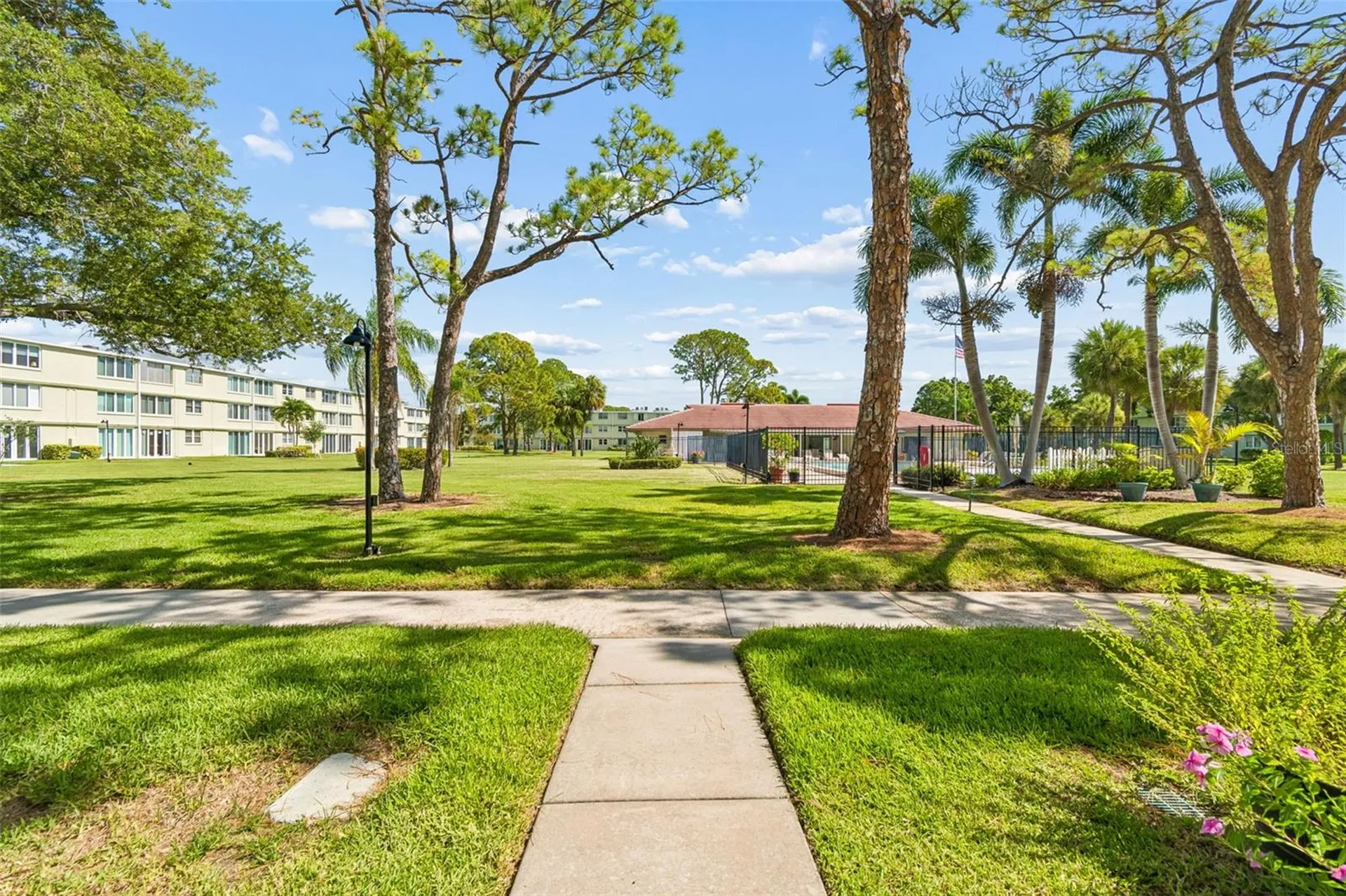 4705 1st Street NE St Petersburg FL 33703