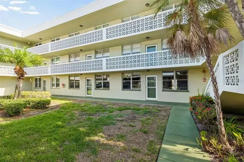 4705 1st Street NE St Petersburg FL 33703