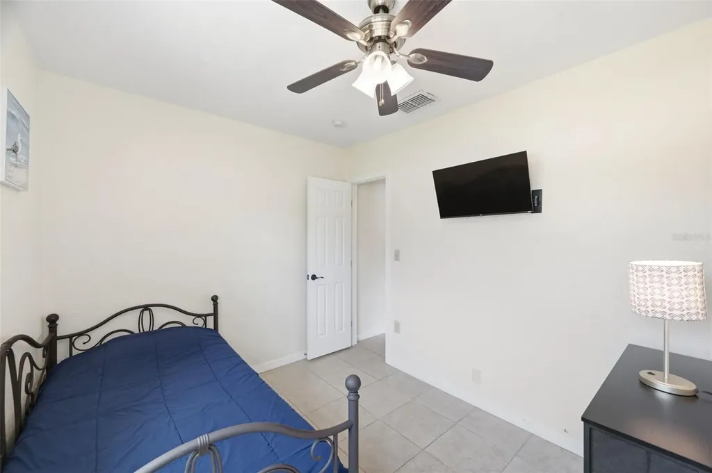 8685 Magnolia Drive Seminole FL 33777