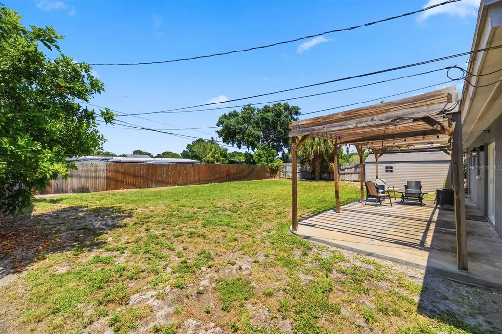 8685 Magnolia Drive Seminole FL 33777