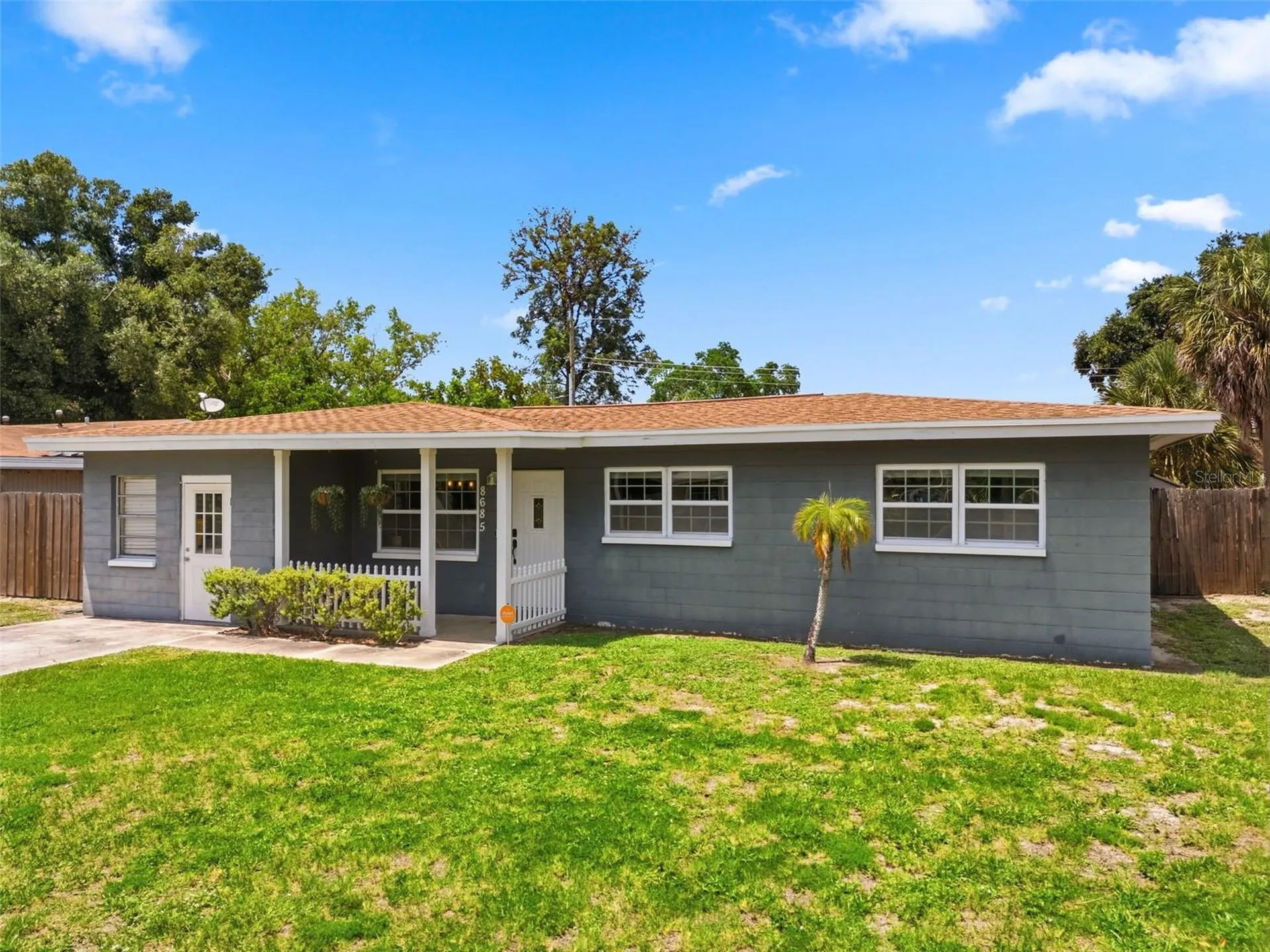 8685 Magnolia Drive Seminole FL 33777