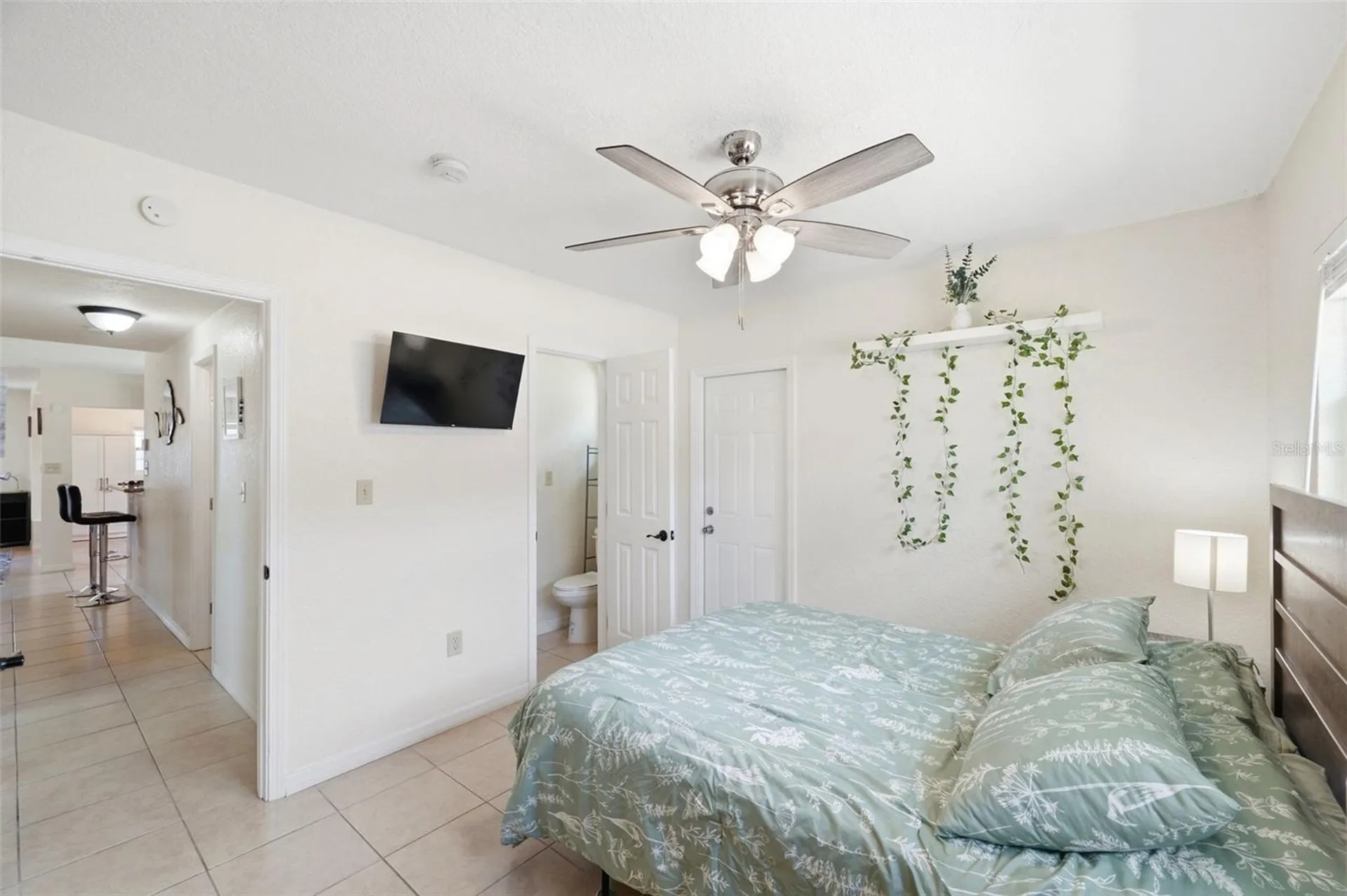 8685 Magnolia Drive Seminole FL 33777