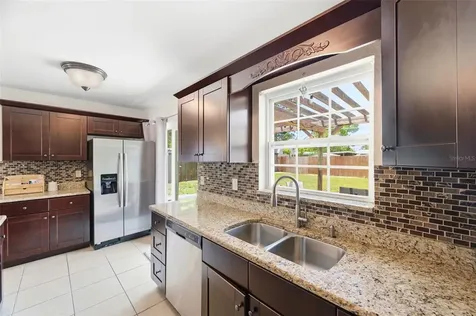 8685 Magnolia Drive Seminole FL 33777