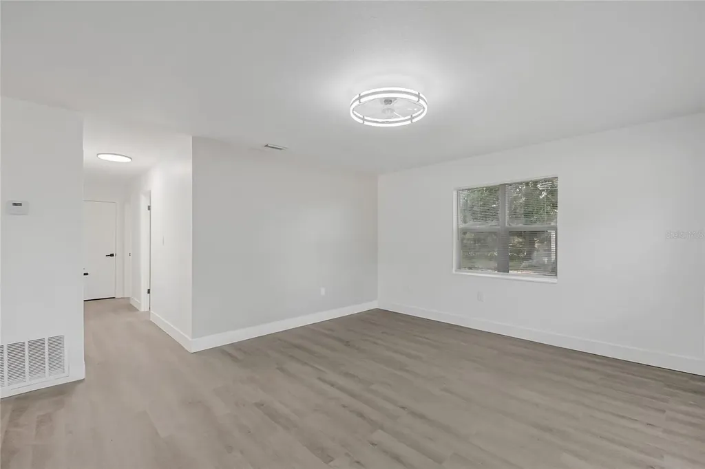922 Bates Avenue Eustis FL 32726
