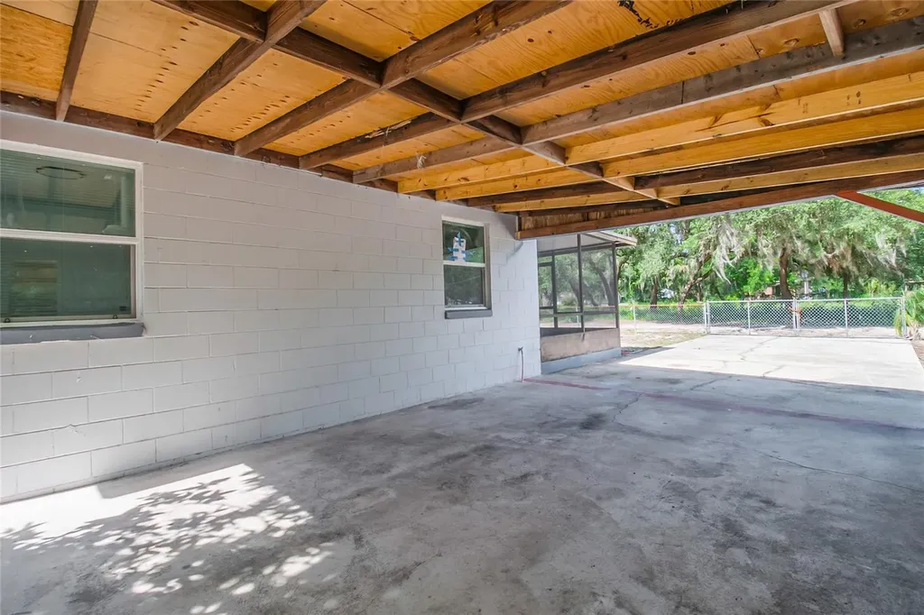 922 Bates Avenue Eustis FL 32726