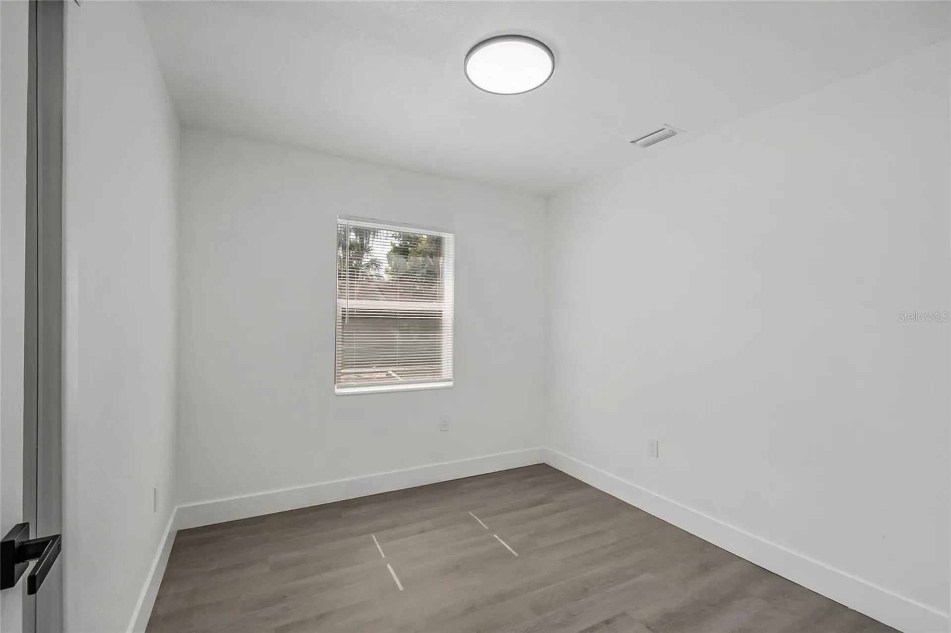 922 Bates Avenue Eustis FL 32726