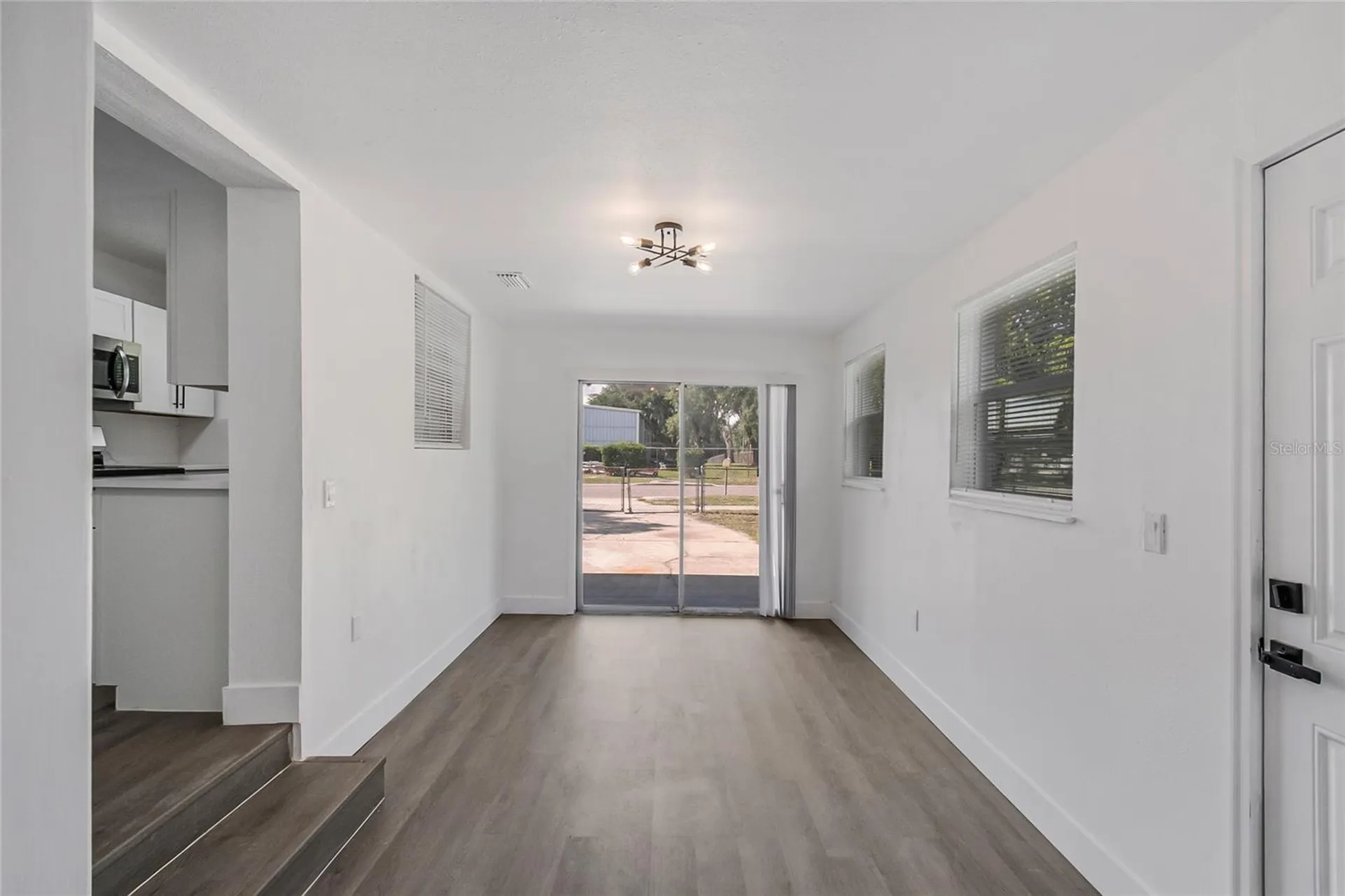 922 Bates Avenue Eustis FL 32726