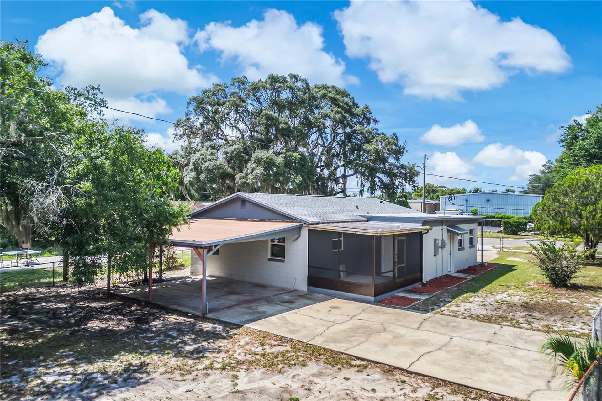 922 Bates Avenue Eustis FL 32726