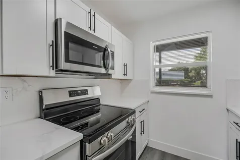 922 Bates Avenue Eustis FL 32726