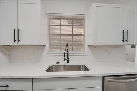 922 Bates Avenue Eustis FL 32726