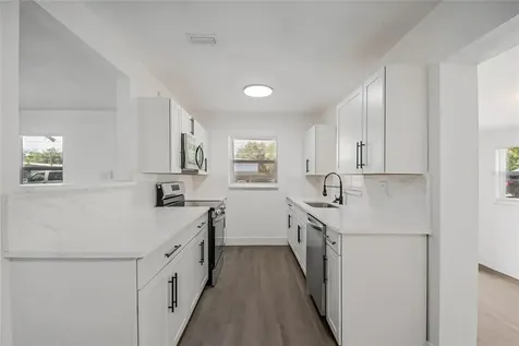 922 Bates Avenue Eustis FL 32726