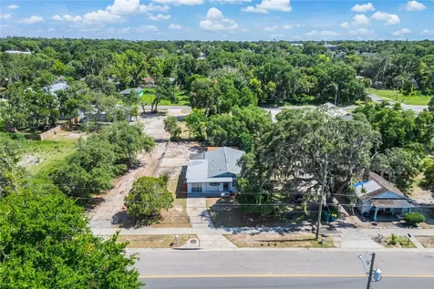 922 Bates Avenue Eustis FL 32726