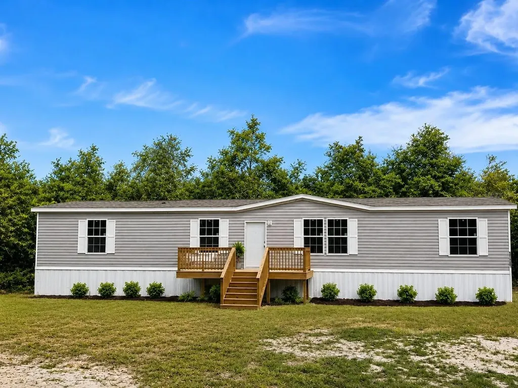 16854 NW 254th Street Okeechobee FL 34972