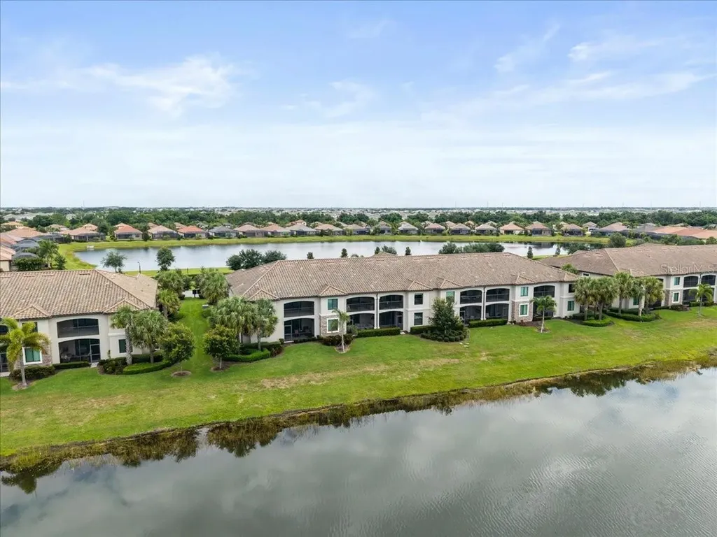 5614 Palmer Circle Lakewood Ranch FL 34211