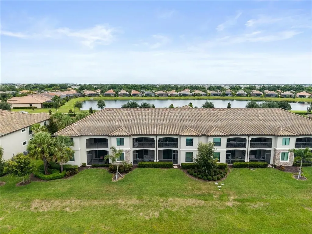 5614 Palmer Circle Lakewood Ranch FL 34211