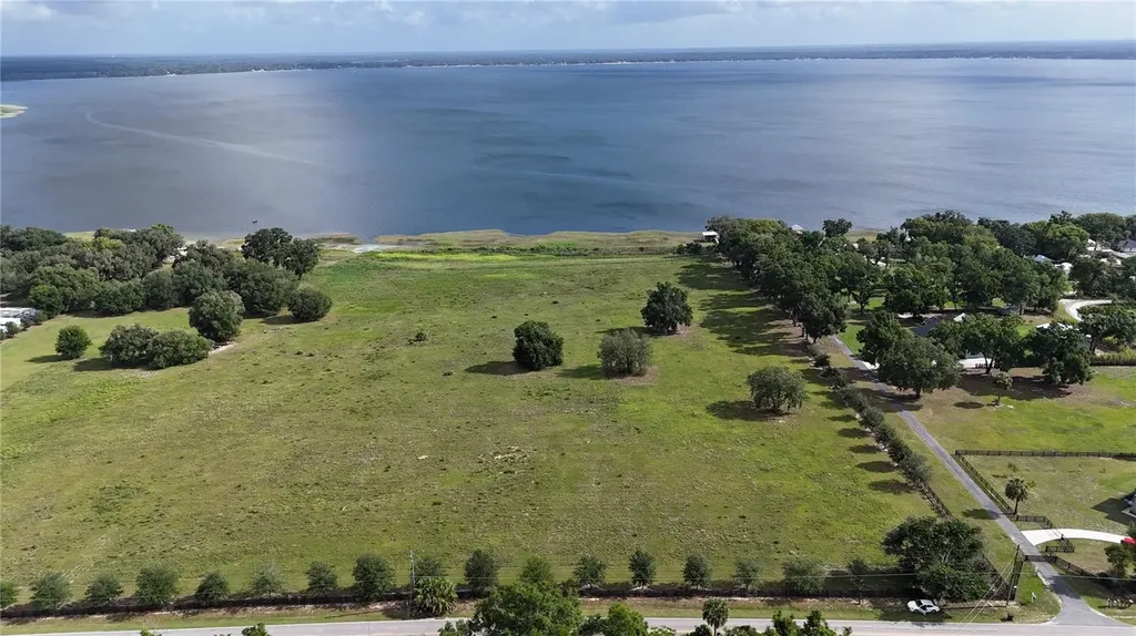 Tbd SE Sunset Harbor Road Weirsdale FL 32195
