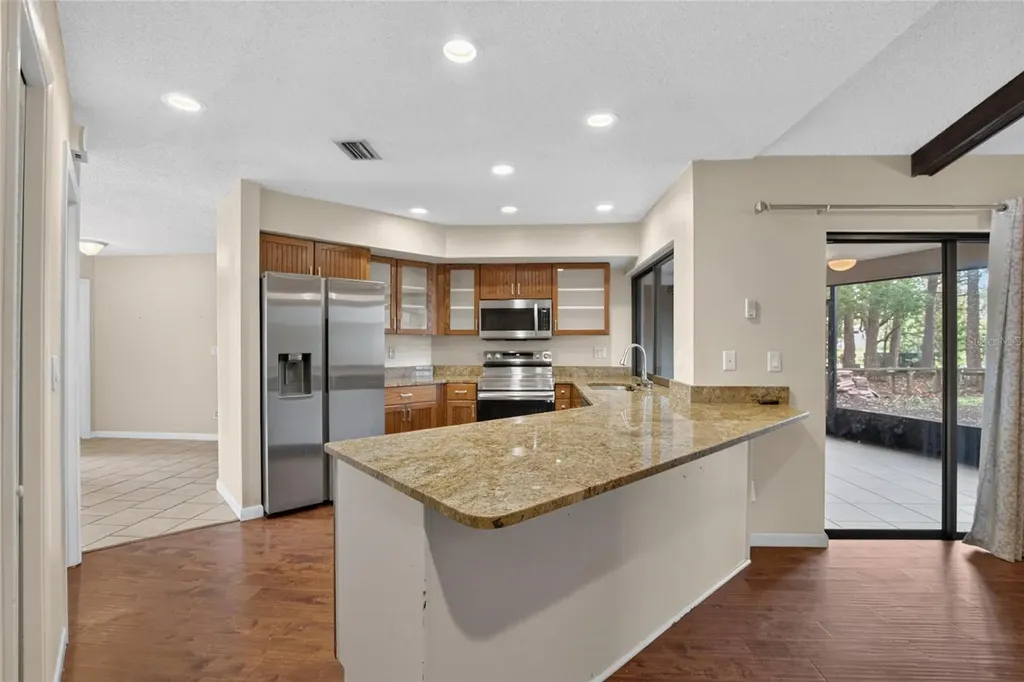 1201 Sandalwood Drive Plant City FL 33563