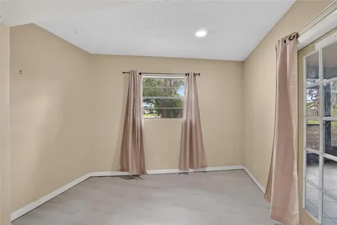 1201 Sandalwood Drive Plant City FL 33563