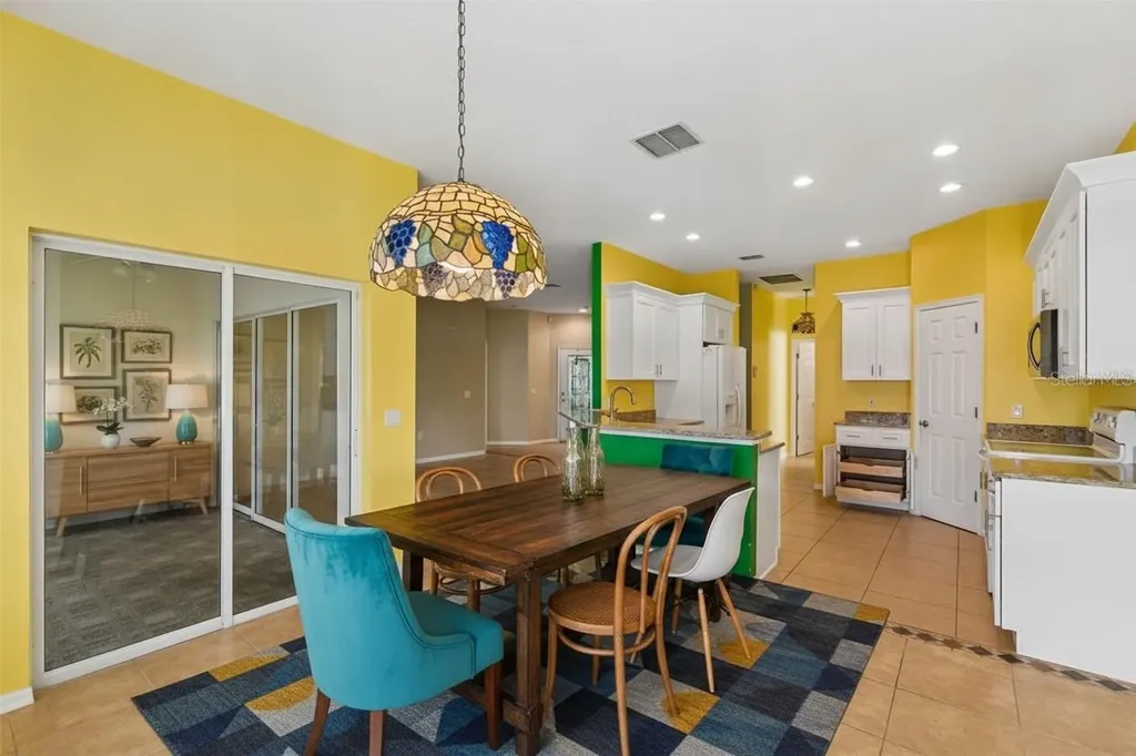 230 Bay Drive Kissimmee FL 34759