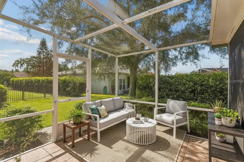 230 Bay Drive Kissimmee FL 34759