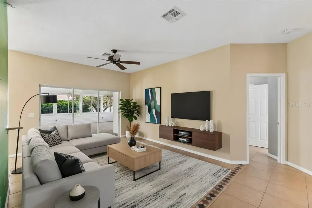 230 Bay Drive Kissimmee FL 34759