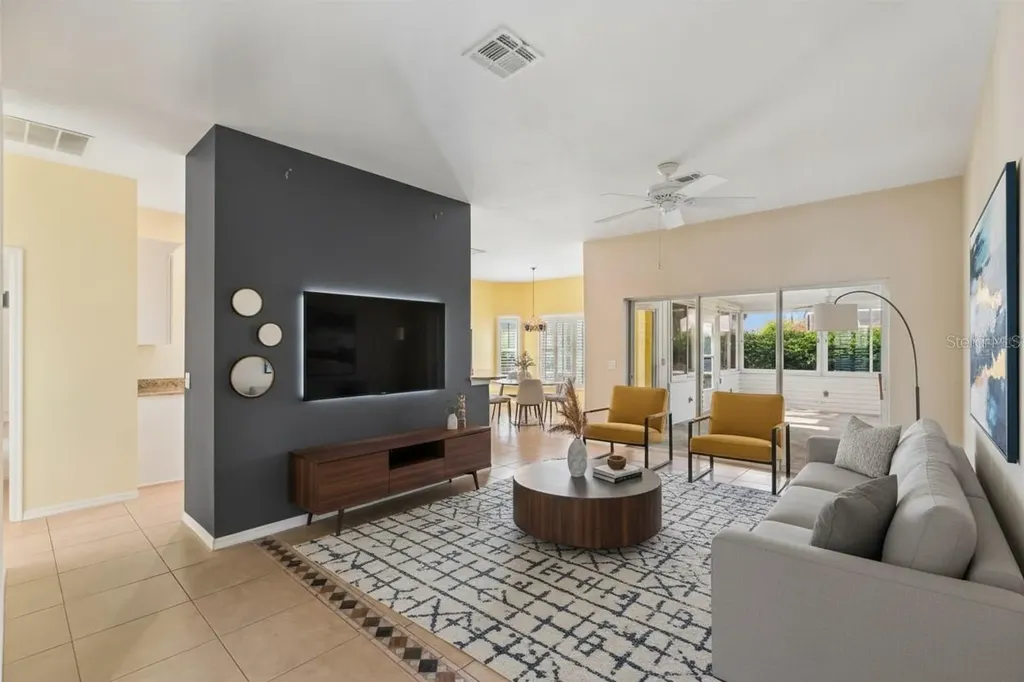 230 Bay Drive Kissimmee FL 34759