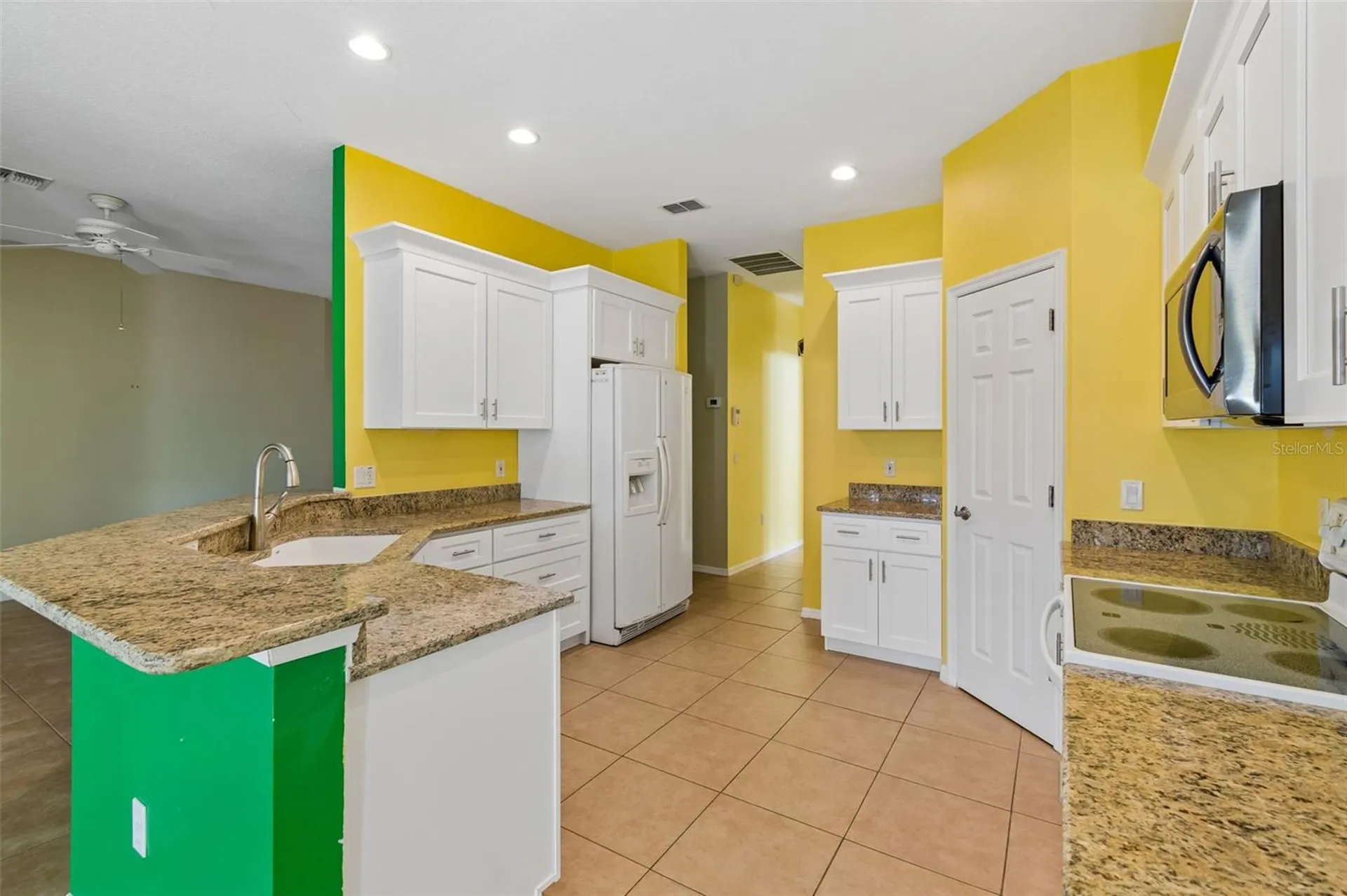 230 Bay Drive Kissimmee FL 34759