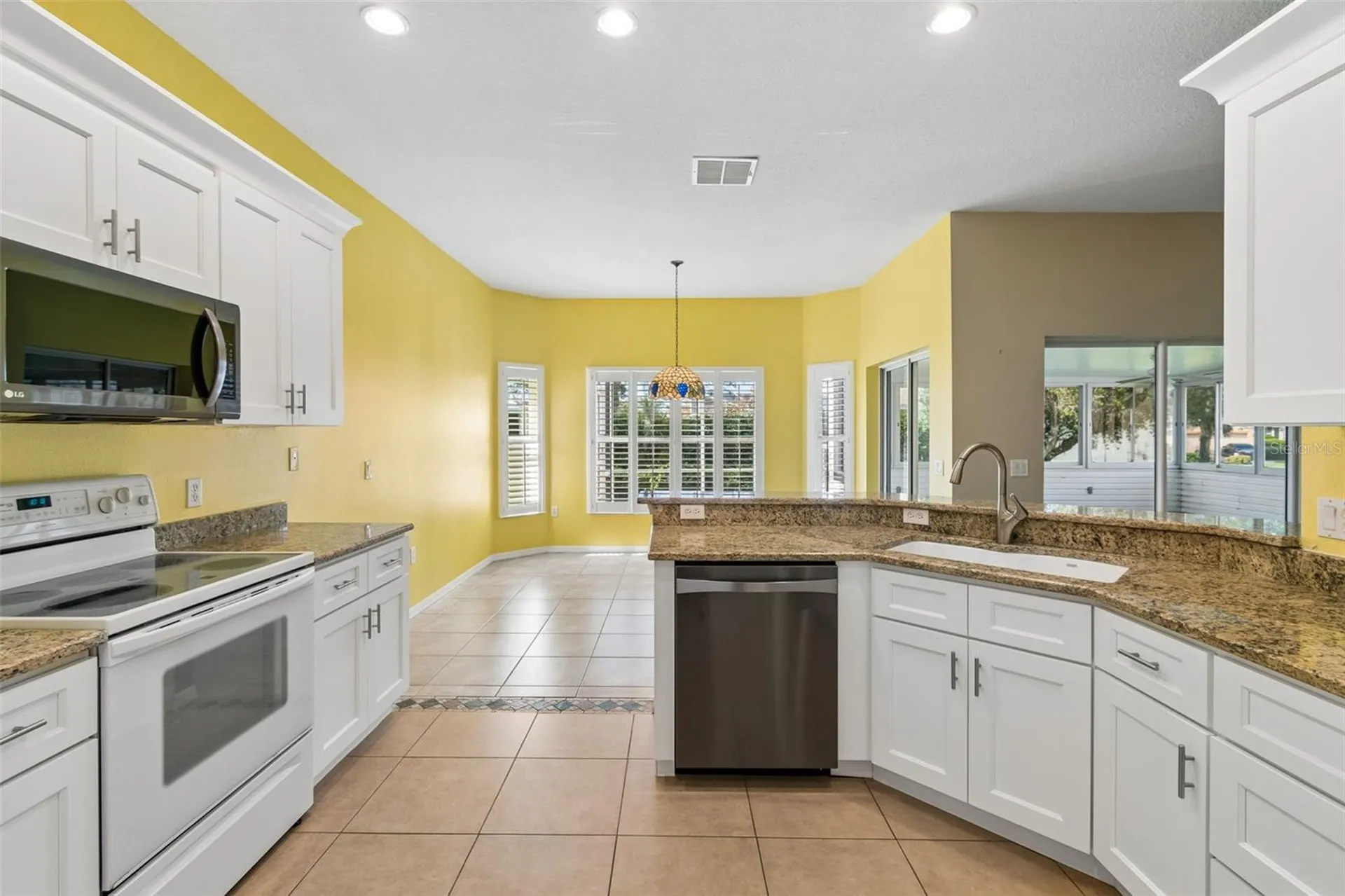 230 Bay Drive Kissimmee FL 34759