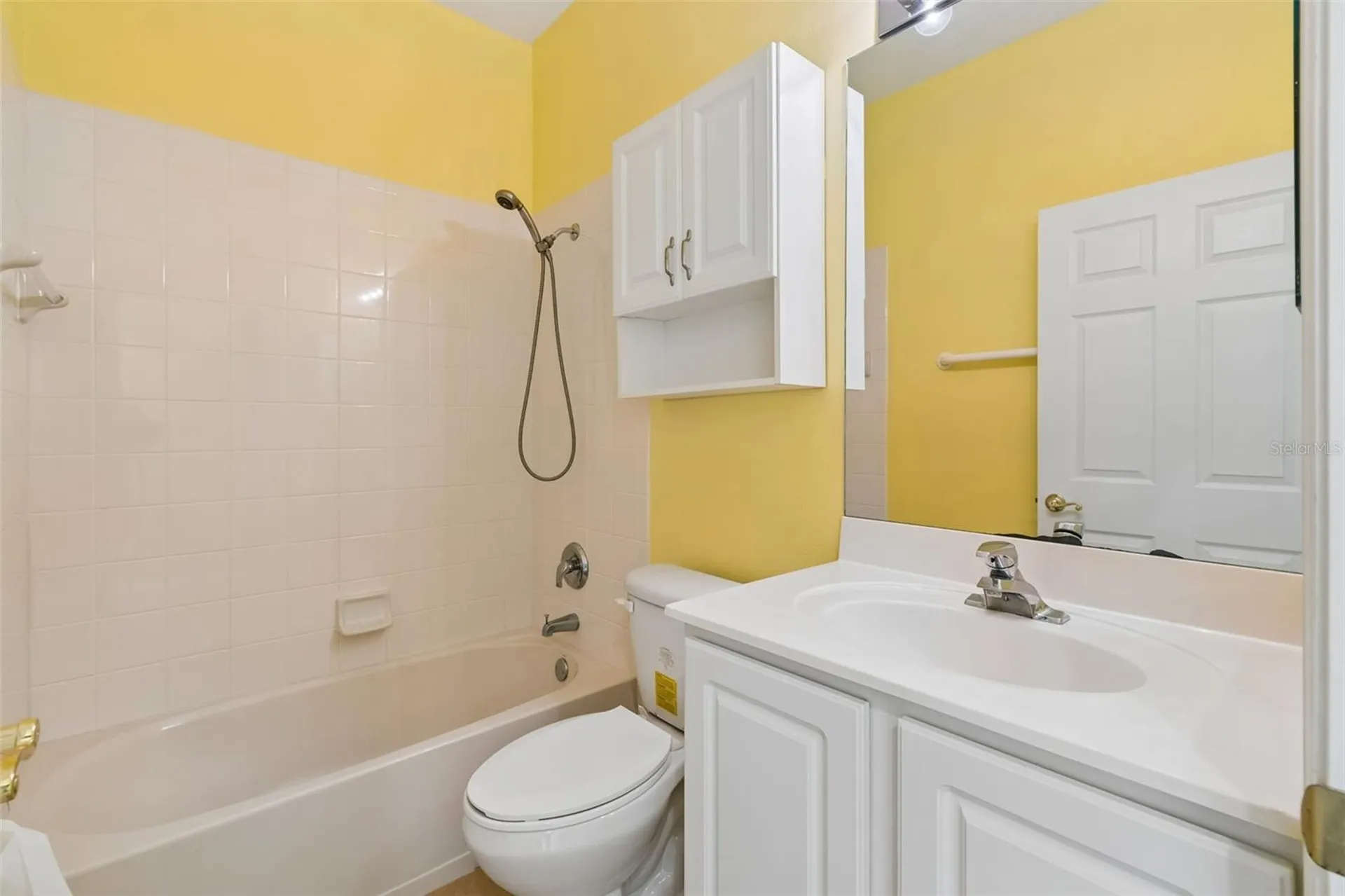 230 Bay Drive Kissimmee FL 34759