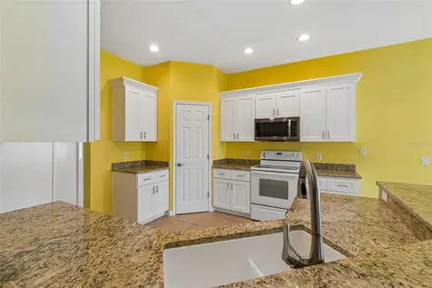 230 Bay Drive Kissimmee FL 34759