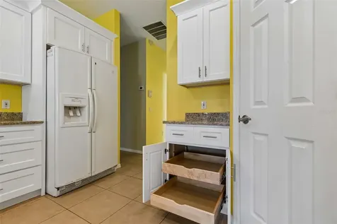 230 Bay Drive Kissimmee FL 34759