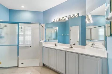 230 Bay Drive Kissimmee FL 34759