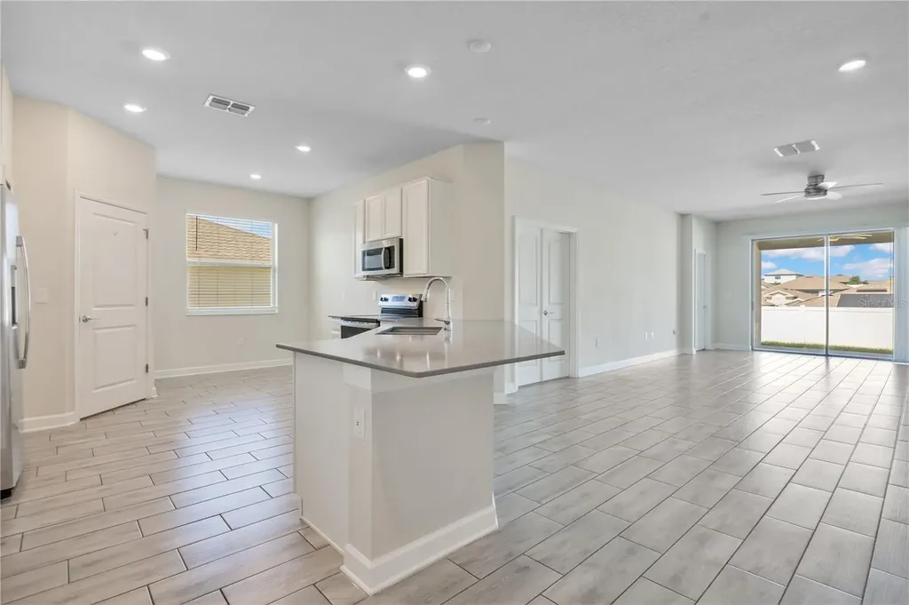 223 Bergamot Loop Davenport FL 33837