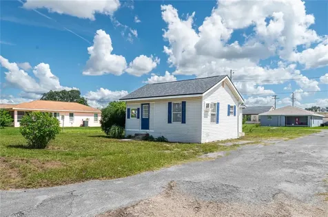 520 W Jackson Avenue Lake Wales FL 33853