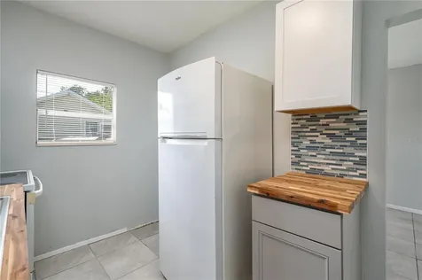 520 W Jackson Avenue Lake Wales FL 33853