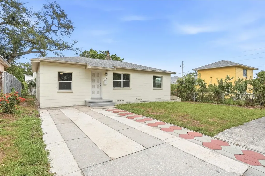 2534 19th Street S St Petersburg FL 33712