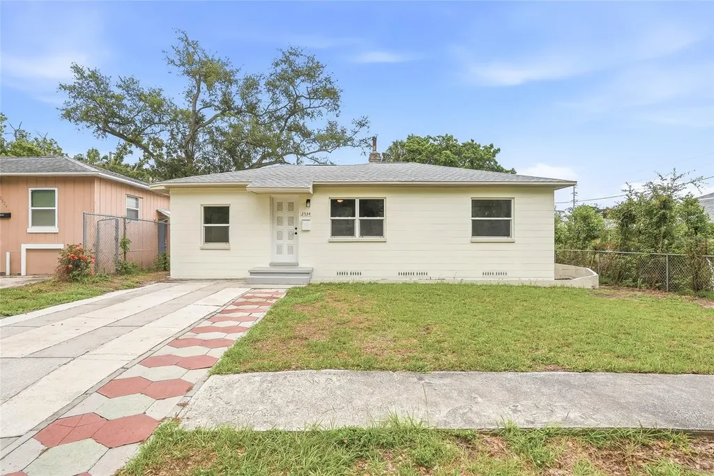 2534 19th Street S St Petersburg FL 33712