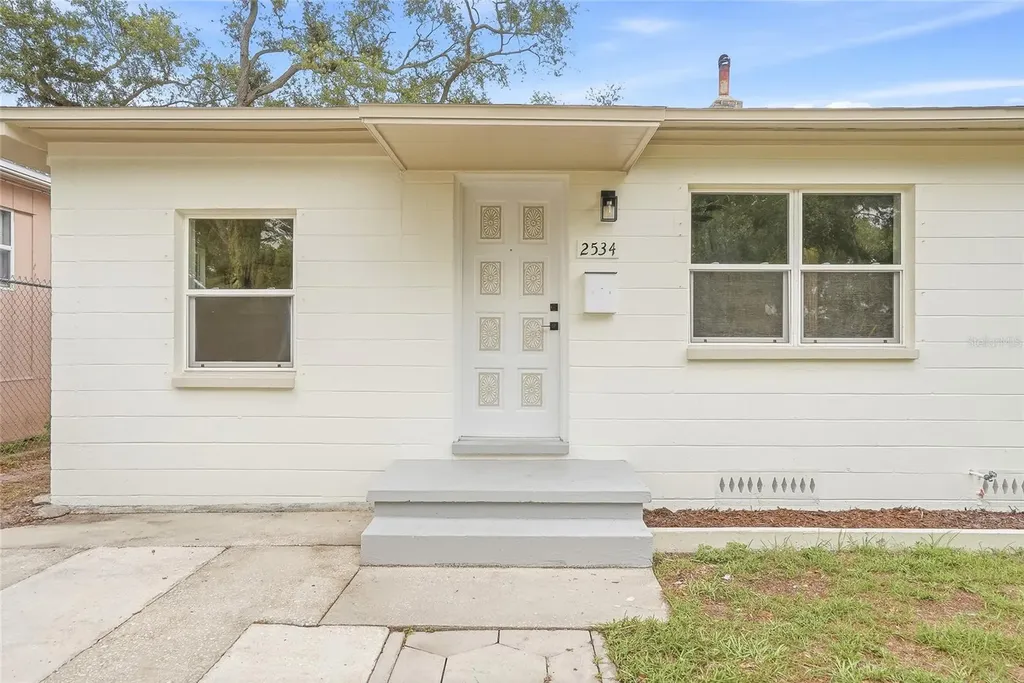 2534 19th Street S St Petersburg FL 33712