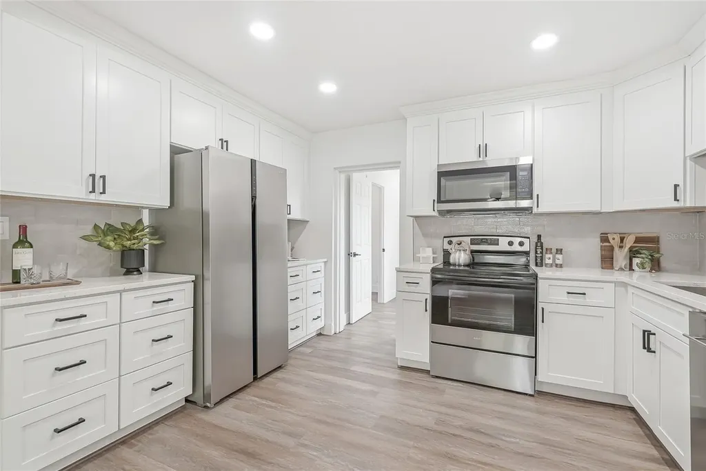 2534 19th Street S St Petersburg FL 33712