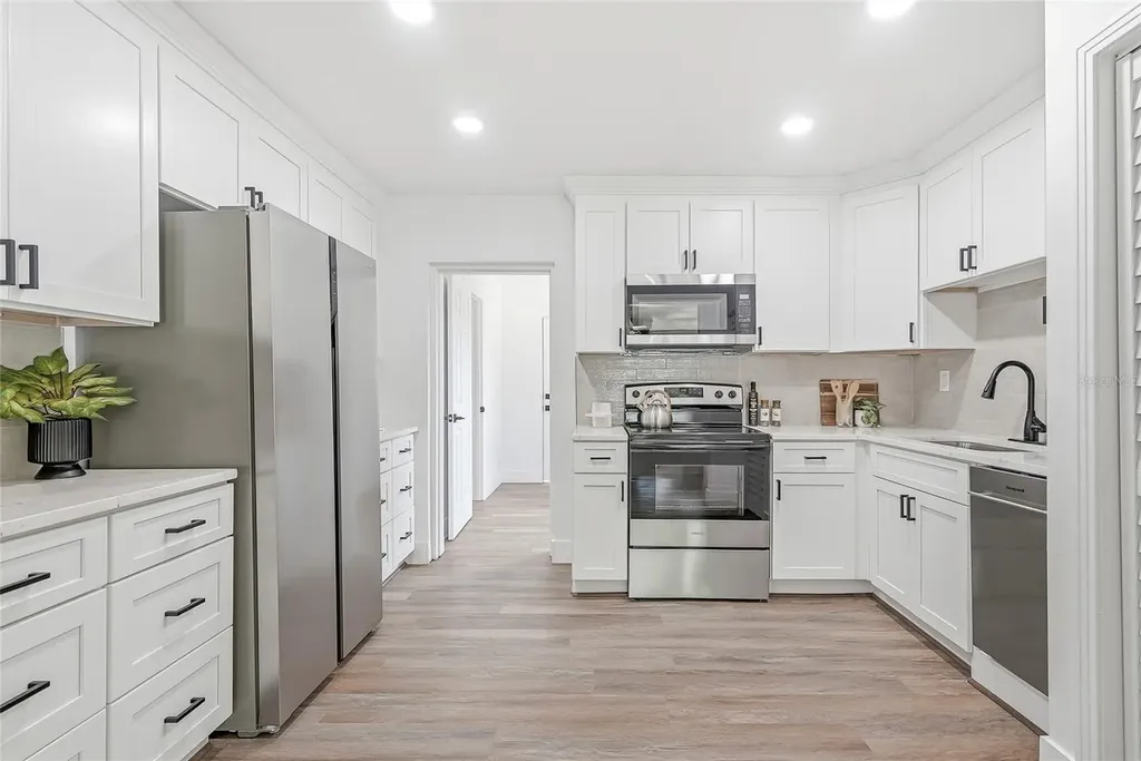 2534 19th Street S St Petersburg FL 33712