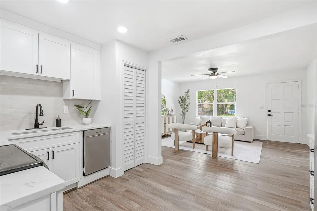 2534 19th Street S St Petersburg FL 33712