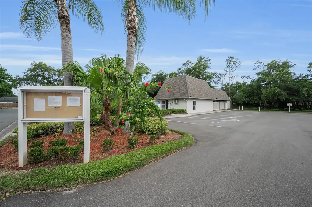2263 Bancroft Circle N Palm Harbor FL 34683