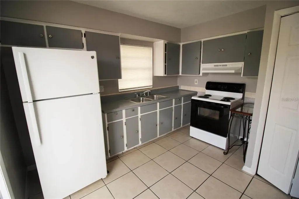 9418 N 50th Street Tampa FL 33617