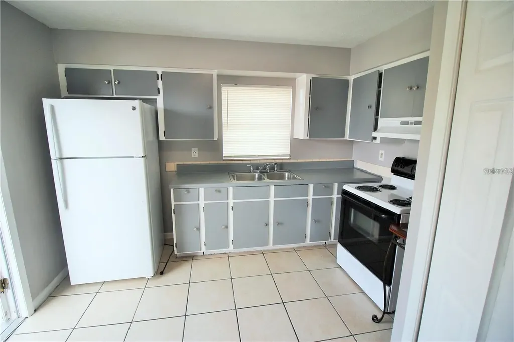 9418 N 50th Street Tampa FL 33617